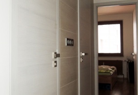 Bezfalcové interiérové dvere PRÜM Royal 110, povrch dverí - CPL laminát 3D - Touch grey DQ
