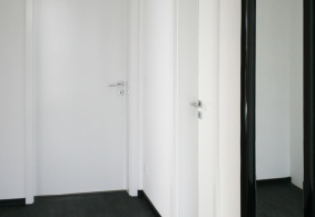 Bielo lakované interiérové dvere PRÜM Royal 210, povrch dverí Biela exklusív