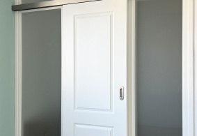 Interiérové dvere PRÜM Classic C2 v posuvnej verzii na stenu, posuvné kovanie SLIM