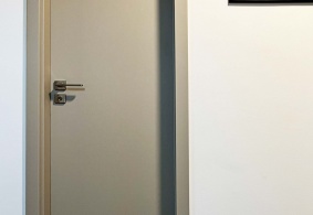 Interiérové dvere PRÜM Royal 1D v povrchu Hodvábna šedá 7044