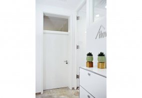 Biele interiérové dvere PRÜM Standard, povrch dverí Biela exclusív, nadsvetlík - sklo Float číry