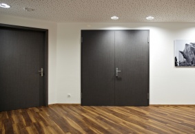 Interiérové dvere PRÜM v povrchu CPL Karo dark s Premiumkante