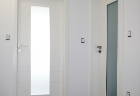 Presklené bielo lakované interiérové dvere PRÜM Royal 251-LA3, povrch dverí Biela exclusív, sklo Matelux