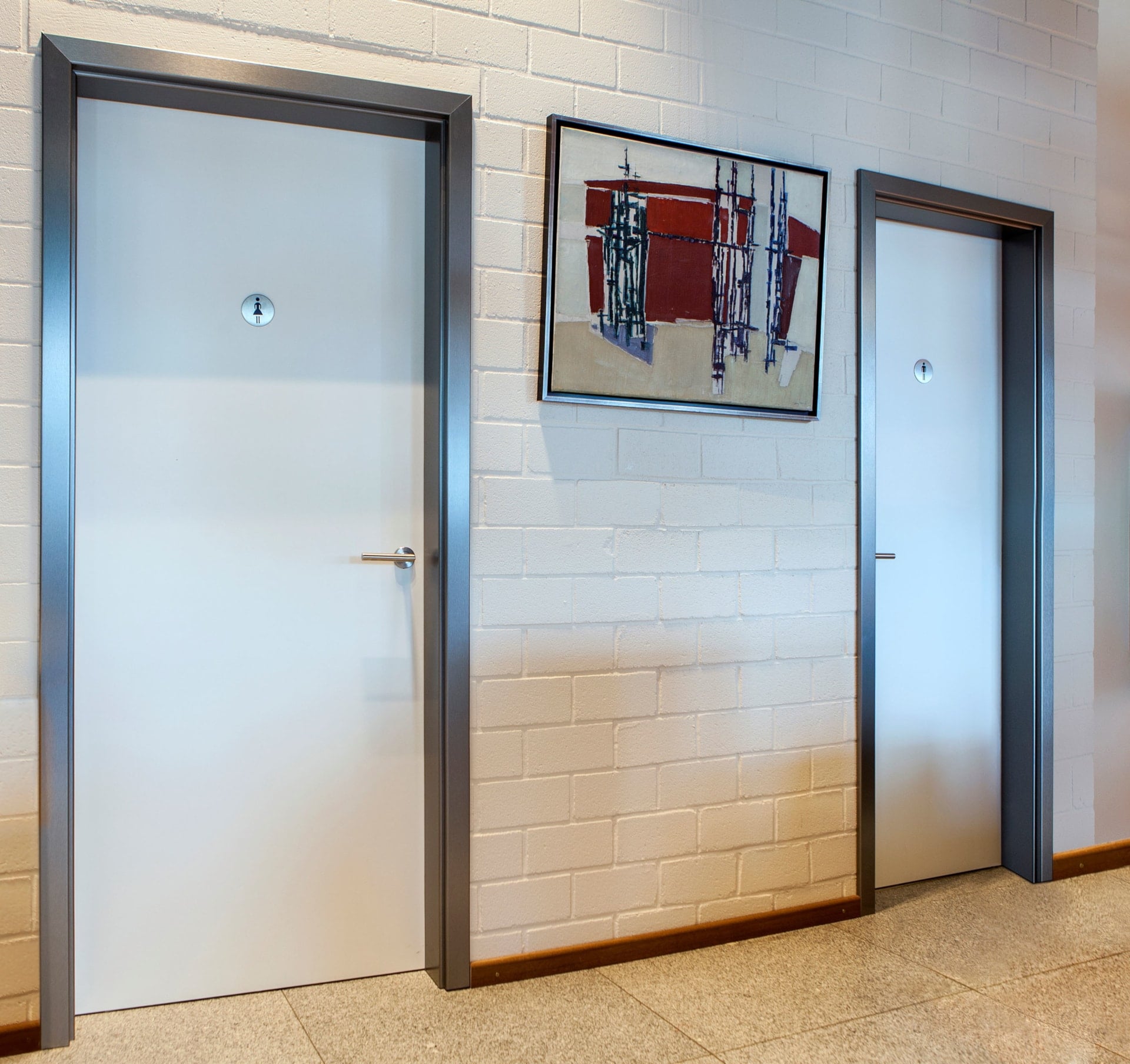 Biele interiérové dvere PRÜM Standard s nerezovými zárubňami